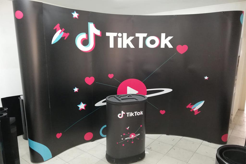 Örümcek Stand görseli